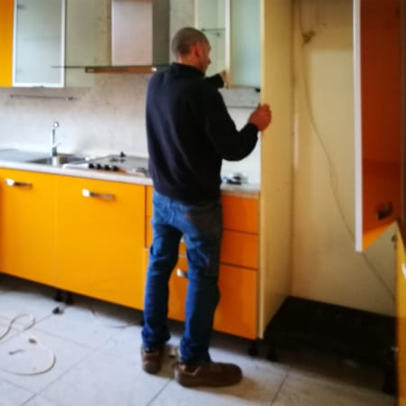 Smontaggio e smaltimento arredi provincia di Milano, Como, Varese, Monza e Brianza